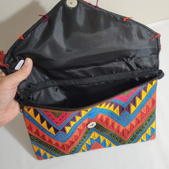 Guatemalan Pouch With Shoulder Strap - Picture 4 of 8